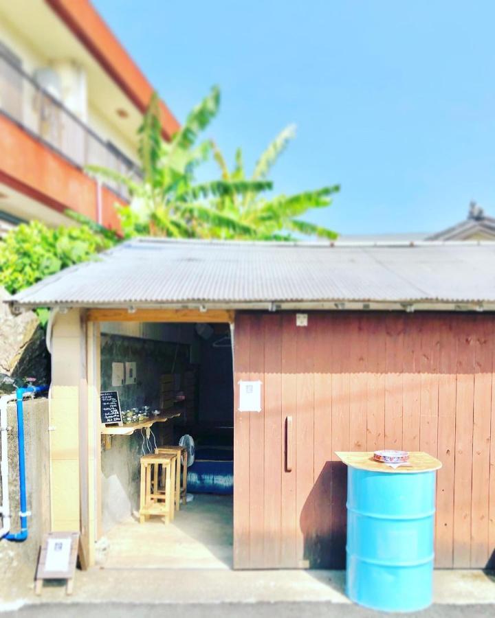 奄美ゲストハウス Hub A Nice Inn Setouchi  외부 사진
