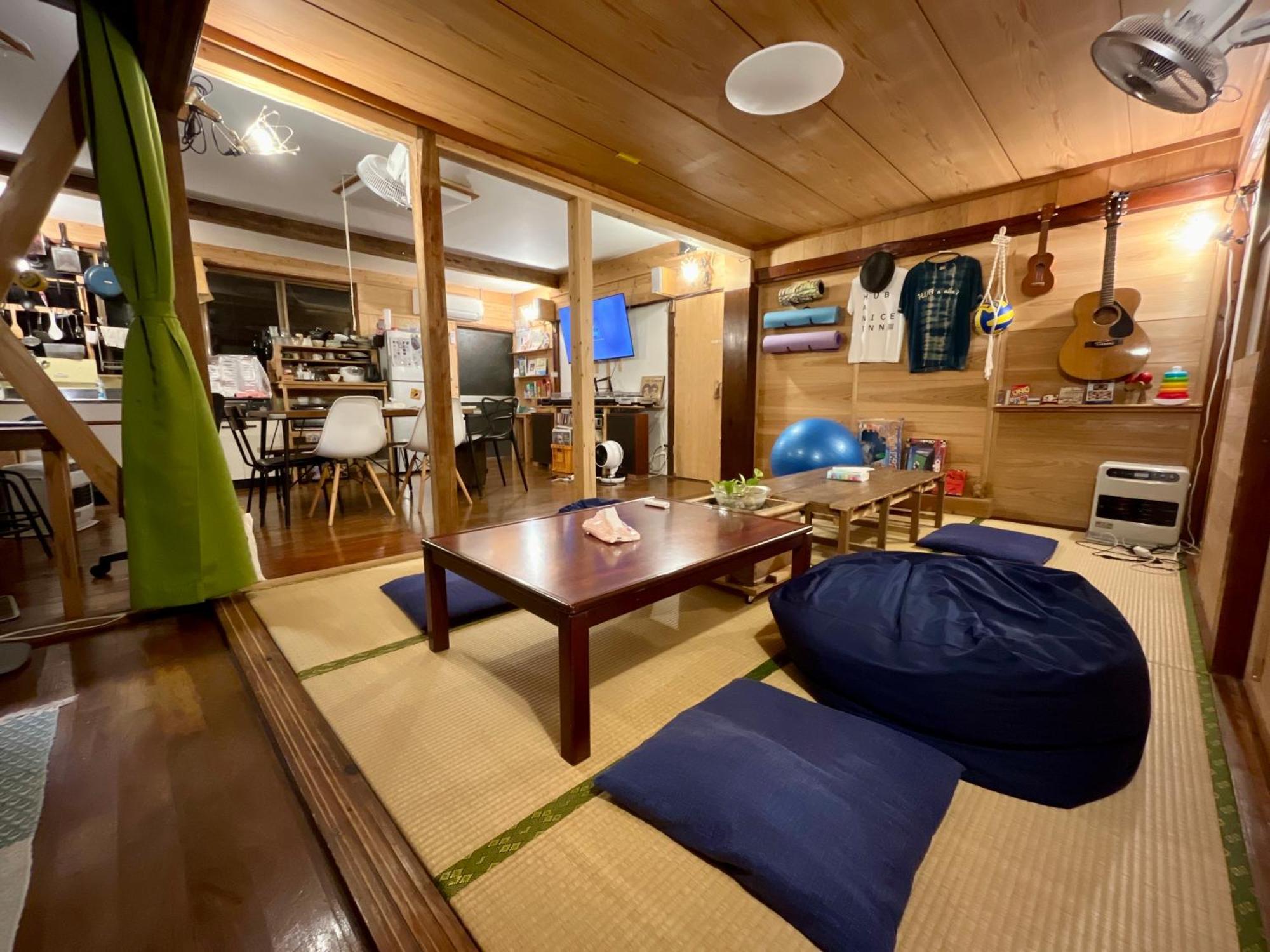 奄美ゲストハウス Hub A Nice Inn Setouchi  외부 사진